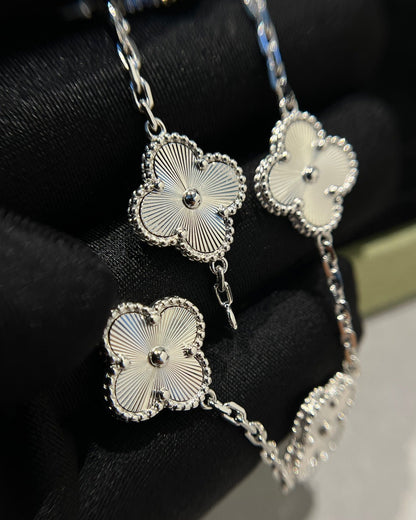 [⭐Haelin Jewelry] CLOVER 5 MOTIF LASER BRACELET COLLECTION