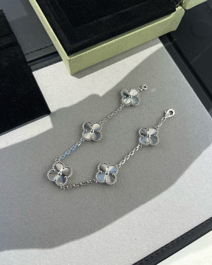 [⭐Haelin Jewelry] CLOVER 5 MOTIF LASER BRACELET COLLECTION