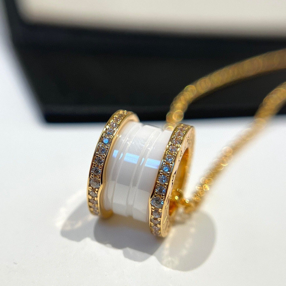 [⭐Haelin Jewelry]ZERO 1 WHITE CERAMIC DIAMOND PINK GOLD NECKLACE
